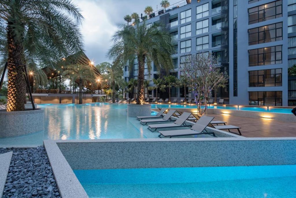 P15 Pool View Apartment